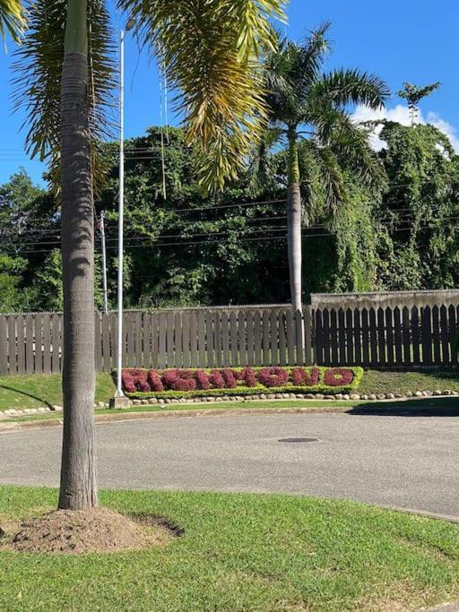 Sunset Palms & Villa Management Ltd Richmond Exteriör bild